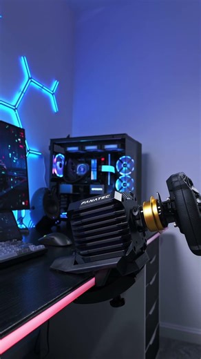 Look at this clean desk wheel setup 😍