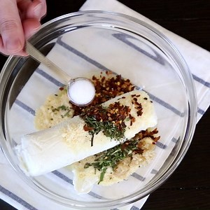 72K views · 154 reactions | This Baked Goat Cheese Dip is such an easy and great appetizer for the holidays! Get the recipe - https://dinnersdishesanddesserts.com/garlic-herb-baked-goat-cheese-dip/ | Dinners, Dishes and Desserts | Facebook