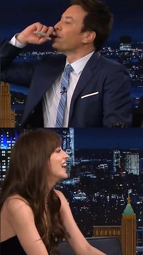 How to Hold a Cigarette Properly: Smoking Etiquette Tips