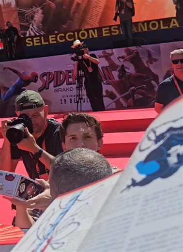 Tom Holland me miró y me saludó en Madrid — reacción real