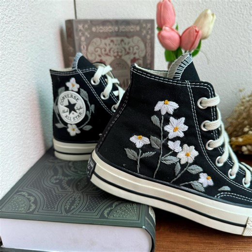Custom Embroidered Converse High Tops, Black Converse Embroidery With Daisy, Custom Floral Embroidered Sneakers, Gift for Women - Etsy