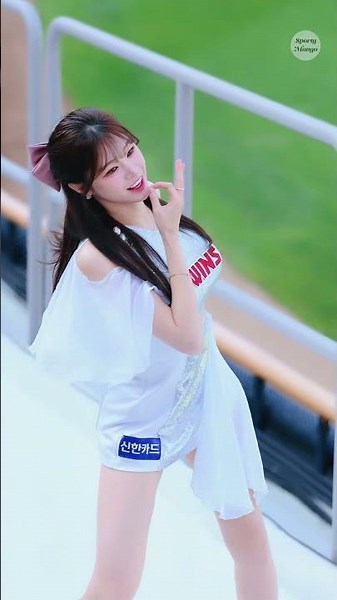 점점 더 발전하는 김시은 치어리더 홀리몰리 아웃송