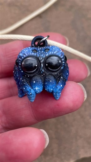 Do you like spiders?🕷️ I personally adore spiders of all shapes and sizes, but jumping spiders are surely the cutest of them all 🥹 #spider #jumpingspider #jewelrydesigner #animaljewelry