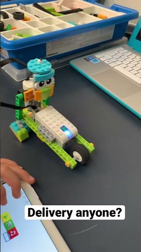 LEGO WeDo 2.0 - Making Deliveries!!