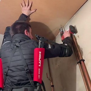 "While using a drill above your head for a long period can normally tire the arms and shoulders, I had no such issue this time out. I personally feel the Hilti EXO-O1 would definitely benefit those doing air ducts, suspended pipework, cabling and plaster boarding" Shop now ➡️ http://hilti.link/Y0o | Hilti