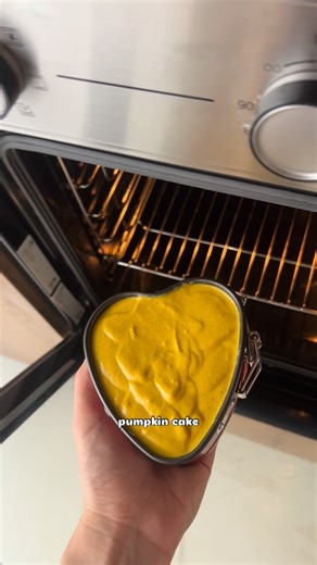 Maggie | English Cocker Spaniel on Instagram: "🐶Birthday cake with my cocker baby🩷 #cockerspanielitalia #blackcocker #birthdaycakeideas #dogcake #dogcakesfordogs #cockerspanielpuppies #dogmoms #birthdaydog #birthdaypup #cockerspanielmoments"