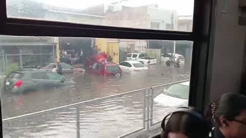 Mexico: Heavy Downpour Floods Streets in Guadalajara Metro Area 2