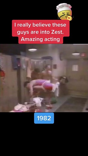 #Oldcommercials #oldtvshows #tv #oldtiktok #fyp #commercials #oldtiktokvibe #vintagetiktok #70s #80s #90s