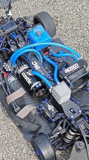 Brandon Botwinick on Instagram: "The first 100+ Mph Liquid-cooled RC car, Project: "Hydro"! Is that a radiator? Yes! Powered by a @castlerc Hydra X8s ESC and 1520 1650kv motor! Full carbon chassis and upgrades from @islandhobbynut! Hydro now has a top speed of 120 Mph! Get a SERIOUS RC car built by me! #innovationrc #liquidcooledrc #castlecreations #castlerc #rccars #fastrc #rccar #arrmalimitless #arrmarc"