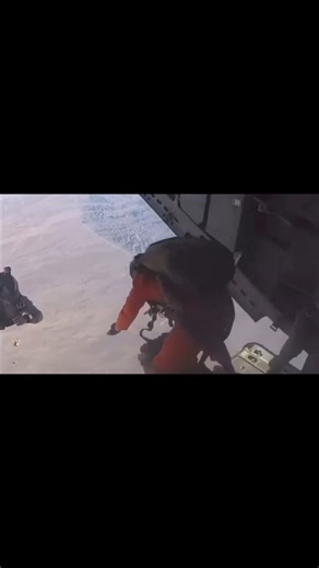 From @military_freefall_foundation Visit ParaGear.com and Like us on Facebook!!! Hooked man! . . #paragear #skydiver #skydivers #skydive #jointheteem #skydiveeverydamnday #paracaidista #paracaidas #paracaidistas #paracaidismo #paraquedista #paraquedismo #paraquedas #paracadutisti #paracadutismo | Para Gear