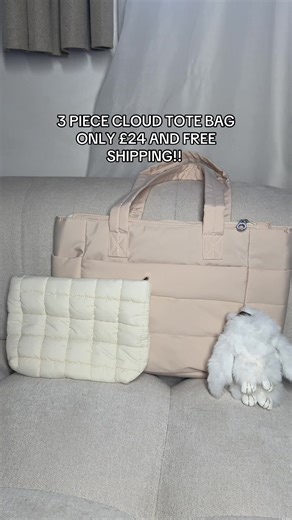 This 3 piece cloud tote bag even comes with a free bunny chain?!! Now only £24 and free shipping! So many colours to choose from too! #cloudbag #toteset #handbagessentials #everydaycarry #tiktokmademebuyit