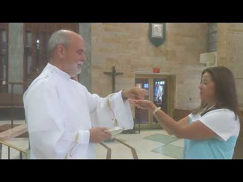 First Communion English & Spanish Video - How to receive First Communion