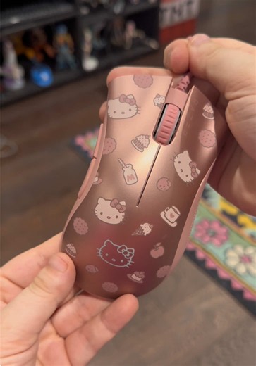 Hello Kitty Rose Gold DeathAdder Essential review