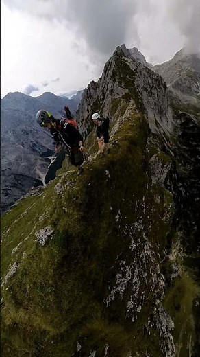 Schmaler Schrofen Grat #bergsteigen #mountains #gipfelglück #hiking #adventure