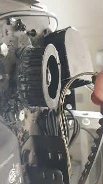Chamberlain HD900D Whisper Drive Plus: Removing worn & damaged garage door belt 041A5250 from gear