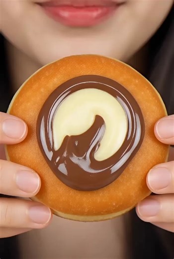 DONUT ASMR 🍩 Crunchy & Soft #shorts