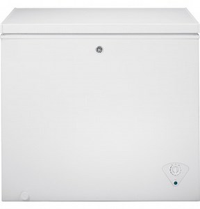 GE® 7.0 Cu. Ft. Manual Defrost Chest Freezer|^|FCM7STWW
