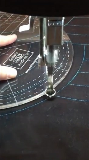 Learn to create the all-over Baptist fan quilting pattern It's easier than you think! #Quilting #Sewing #BaptistFan #ProCircle #DIYQuilting #longarmquilting #quiltingrulers | Lisa H Calle/ Quilter's Groove Rulers