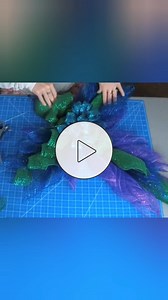 Now here's a great example of "thinking outside the box"... or "thinking outside the wreath board", we might say! 😄 Just look at how our Cross Board can make a fabulous base for a beautiful dragonfly wreath! You can truly make all your creative ideas come to life on our wreath boards, all it takes is a little imagination. Get your UITC™ Cross Wreath Board, mesh, & more 👇 go.uniqueinthecreek.com/cross #UITC #uniqueinthecreek #summerdecor #summerwreath #MakeitLikeLaurie #Imadethis #makersgonnama