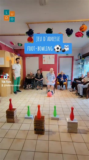 11K views · 140 reactions | Jeu d'adresse 禮: "Foot-bowling ⚽️"...