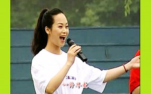 李星,孙美娜,朱丽清,严霞《在希望的田野上》2002心连心河南郑州“黄河儿女”慰问演出