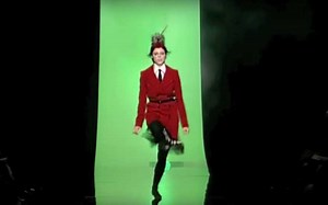 Coco Rocha Irish dances at Jean Paul Gaultier’s final runway show