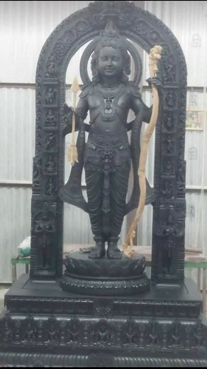 Richa Rajpoot on Instagram: "मेरे Ram ayodhya आ गए है!!! एकीभूतमभूतपूर्वमथवा स्वर्लोकभूलोकयो: ऐश्वर्यं यदि वाञ्छसि प्रिय सखे ! शाकुन्तलं सेव्यताम्॥ #ram #ayodhyarammandirnirman✌️💪 #ayodhyarammandir🚩 #winter #mandir #blessings"