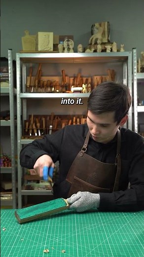 Ever tried stropping? This old-school trick changes EVERYTHING for your carving tools😎#Stropping