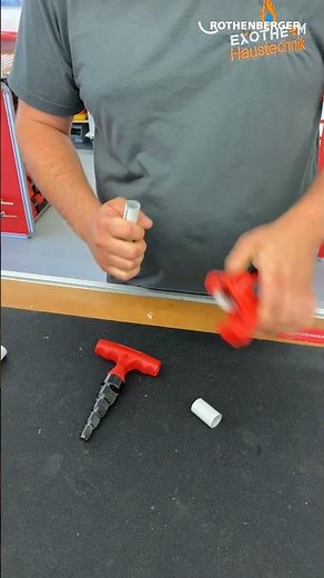 Corte y escariado de tubos de plástico y multicapa