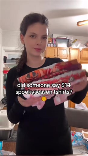 SALEEE TIME🎃🎃 #spookyseason #tiktokshopspringglowup #tshirt #halloween #summerween