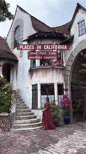 Gorgeous European Architecture in Thornburg Village (Normandy Village) in Berkeley, California. #hiddencalifornia #travelcalifornia