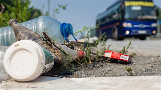 Have you seen Memphis drivers throw trash into the road? Here's who to call