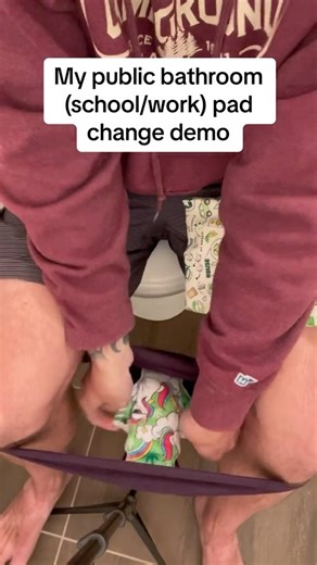Changing a reusable cloth menstrual pad in public (school, work, etc) demo. This may be the #1 question asked in the comments so I thought I’d post a video. The “wet bags” are available on the web site (link in bio) in various sizes, styles, and prints (including a dual pocket type for clean AND used) (wet bags are washable just like the pads). And cloth pads don’t smell like disposables do - much of the smell of disposables come from the ingredients of the disposables rather than your body. Peo