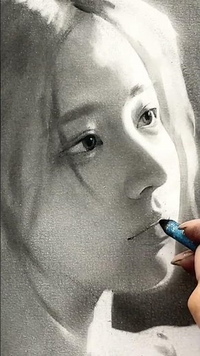 Please believe in the charm of brushe! #drawing #charcoaldrawing #portraitdrawing #charcoalshading