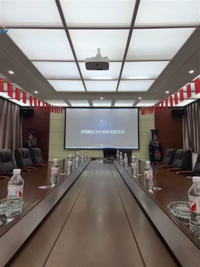 Water treatment chemicals and chemical products are being continuously delivered.#polyaluminiumchloridesuppliers