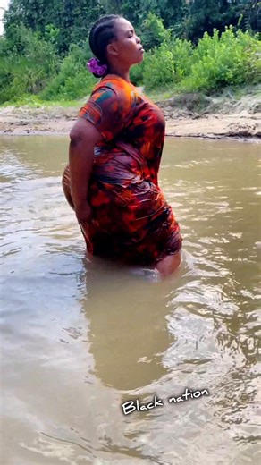 Come swimming together | Muddy Black