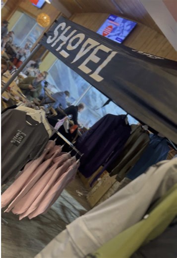 Hemel, we’re coming for you! ❄️🔥 📍 Snow Centre – 26 Sept Pop-up. Fresh gear. Big vibes. #ShovelSnowsports #SnowCentre #SnowboardingUK #SkiUK #SnowVibes