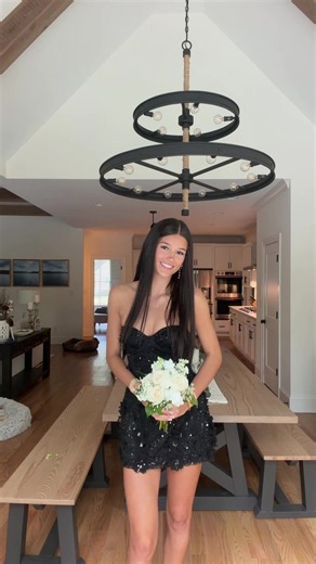 obsessed with this dressss 🖤🖤 #fyp #viral #hoco #dress #homecoming | hoco transition ideas