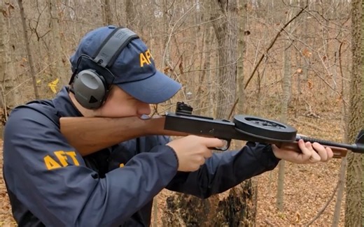 American-180 冲锋枪