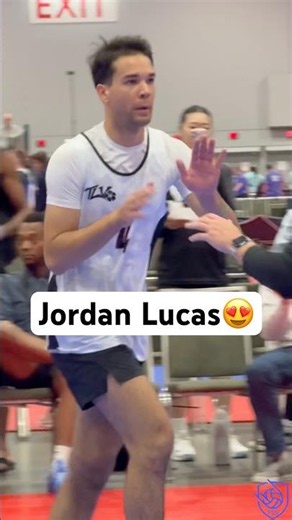 Jordan Lucas can score from ANYWHERE!🤩 #volleyball