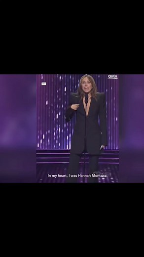 1K views · 44 reactions | El emotivo discurso de Miley Cyrus tras ser nombrada Leyenda Disney | Codigo 8 Radio | Facebook