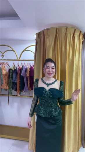 វីដេអូ​របស់ Chan Ranet (@ranethweddingdressshop) ជាមួយ original sound - Grace-Studio