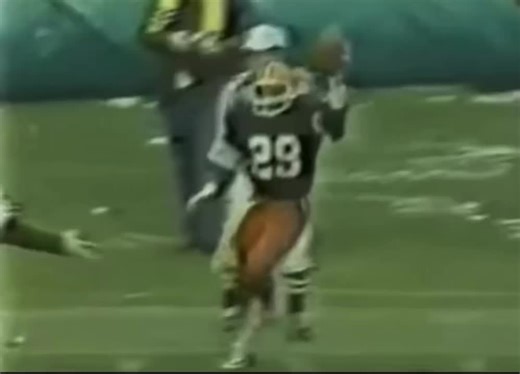 Mr. Cleveland Sports on Instagram: "December 19, 1982: Hanford Hat-Trick🏈 CB Hanford Dixon INTs Terry Bradshaw 3 times Browns beat Stillers 10-9 Dick Enberg/Merlin Olsen call this classic cold, muddy, tough rivalry game Dixon also 2 forced fumbles + sack #TopDawg #INT #INT #INT #SadTerry"