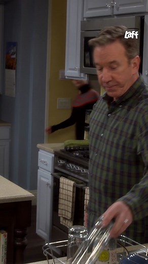 Gotta start the year off right 😂💪 #LastManStanding #TimAllen #MollyEphraim #cleanse #Rihanna #fasting #laff #lafftv