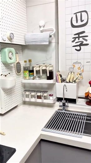 Small Kitchen Makeover: Embrace Simplicity for Style