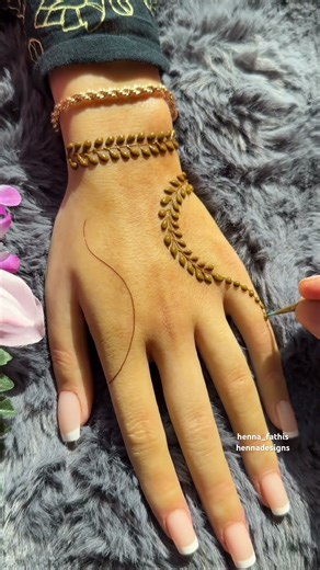 Easy Mehendi Design for beginners #henna #mehndi #latestmehndi #newsong #music #hennaart #tutorial
