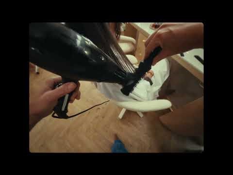 Io taglio i capelli. myPOS taglia l’attesa.