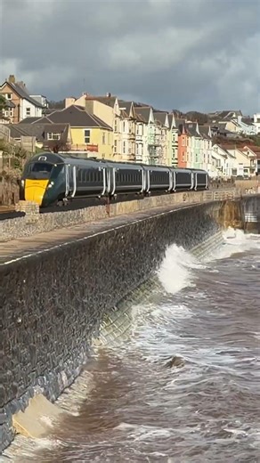 GWR class 800 accelerates under coastguard bridge Dawlish- Bristol TM-Goodrington C.H.S 800 036 IET