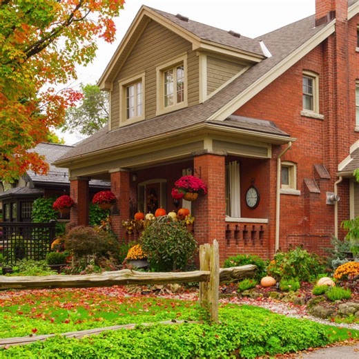 3.1K views · 54 reactions | With winter quickly approaching, it’s time to prepare your home for cozy days inside. Homeowners should make sure these six tasks are on their to-do list. https://www.houselogic.com/organize-maintain/home-maintenance-tips/fall-home-maintenance/?cid=eo_sm_fb | HouseLogic | Facebook