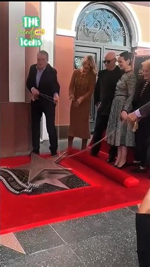 Sarah Paulson Honored With Her Hollywood Walk of Fame Star #sarahpaulson #walkoffame
